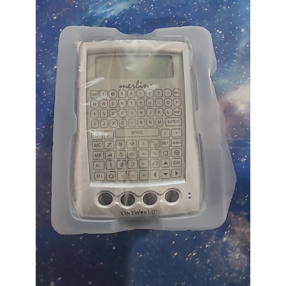 One World Merlin Electronic Organizer Multi-Function Data Bank Calculator - Picture 4 of 4
